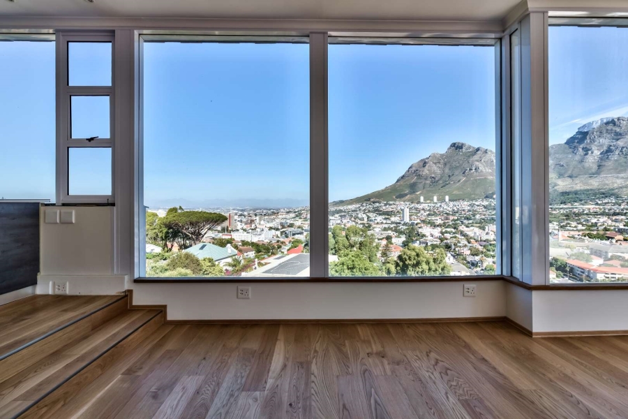 2 Bedroom Property for Sale in Tamboerskloof Western Cape